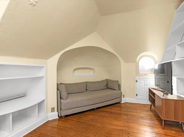 38-30 Douglaston Parkway image 6 of 15