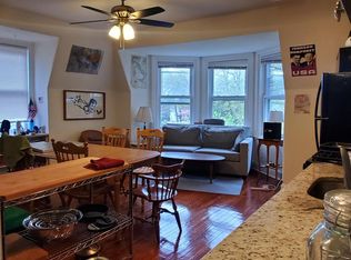 4207 Pine St #3R, Philadelphia, PA 19104
