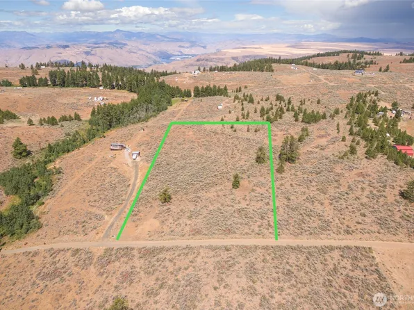 215 Chipmunk Trail Road, East Wenatchee, WA 98802