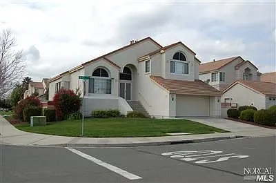 300 Keyes Ct photo 1
