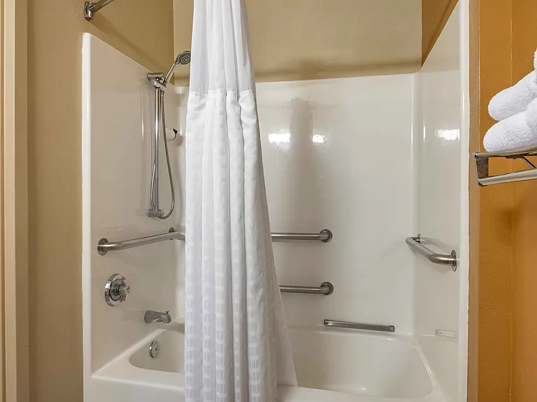 Studio Suite - 1 Queen Bed