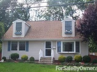 326 Jackson Ave, Township Of Washington, NJ 07676