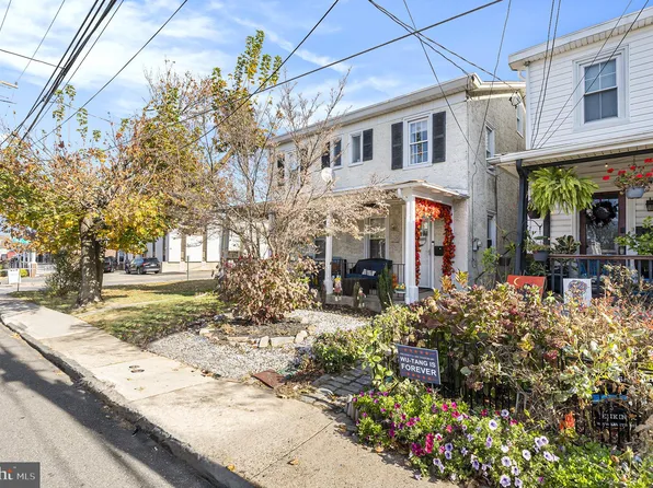 422 Leedom St, Jenkintown, PA 19046
