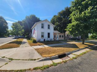 902 Cass St, Portage, WI 53901