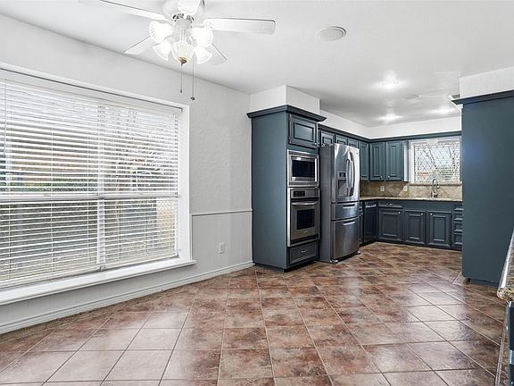 4th image of 1329 Mackie Dr