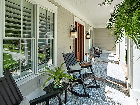 5th image of 72 Peninsula Dr