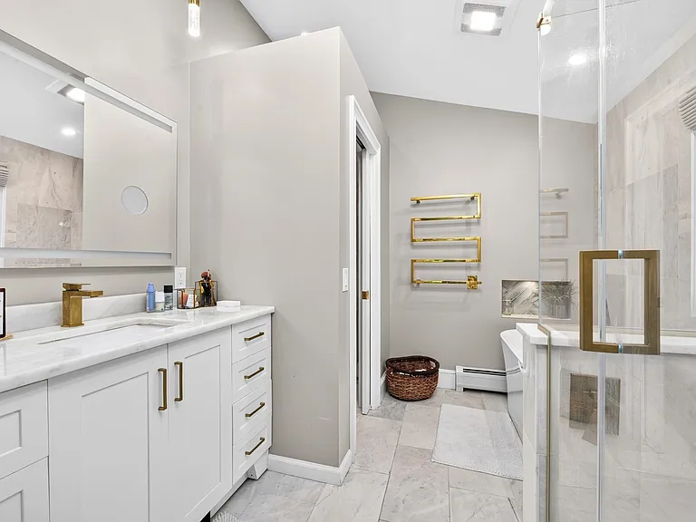 31 Colony Rd — Photo 21