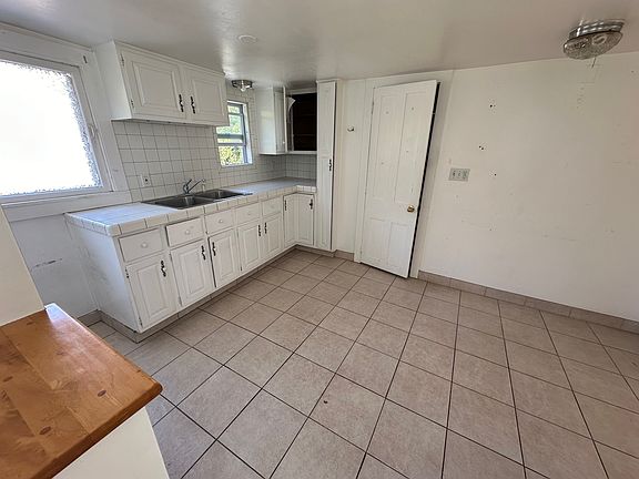 Kitchen from entry area