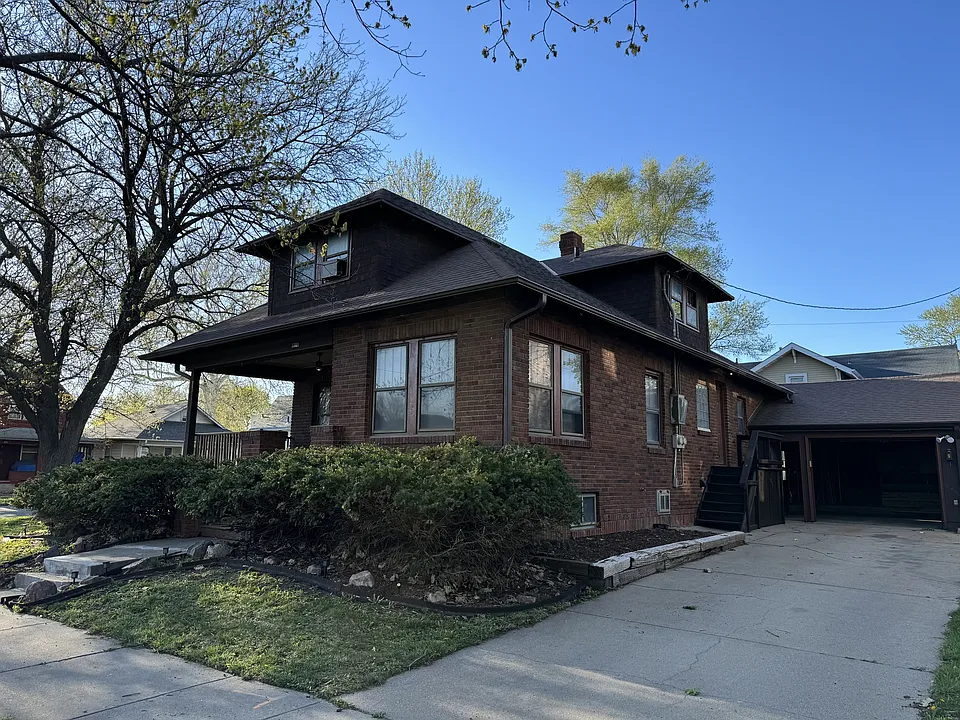 1004 B St #1