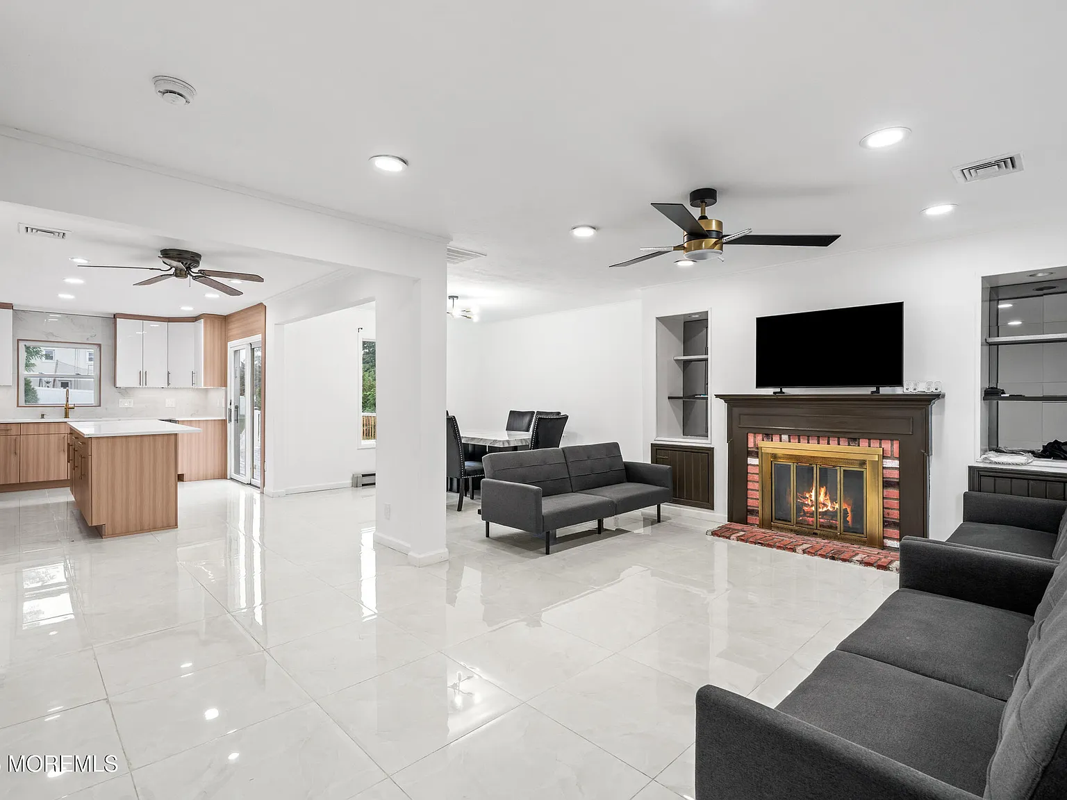 4 bed, 1874 sqft, $2,600 — Photo 3