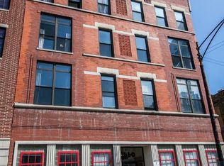 660 W Grand Ave #3EI, Chicago, IL 60654