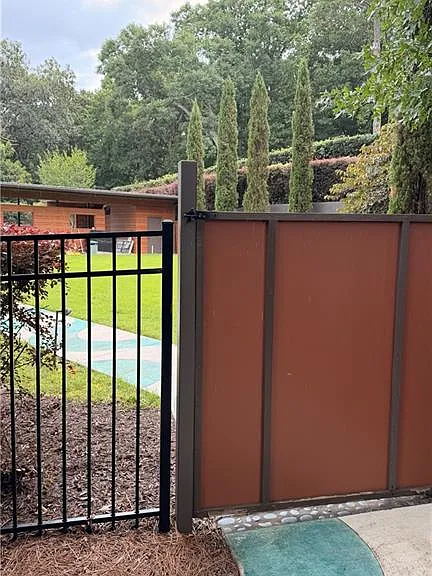 1685 Chevron Way — Photo 17