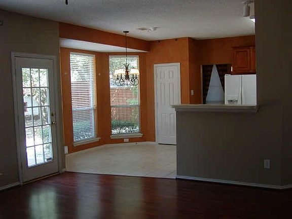 3rd image of 1708 Meyerwood Ln S