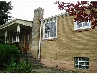 316 Thompson Ave photo 1