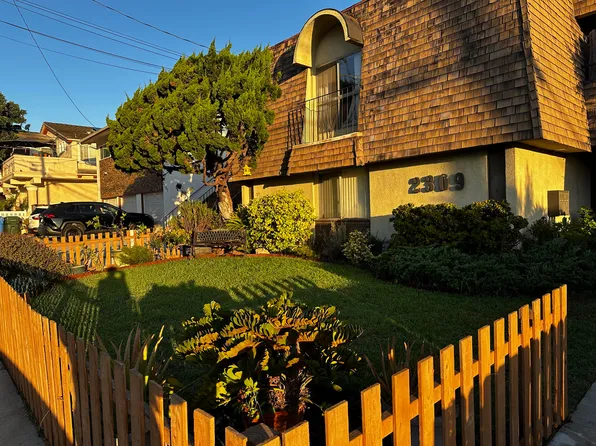 2309 Carnegie Ln APT 4, Redondo Beach, CA 90278