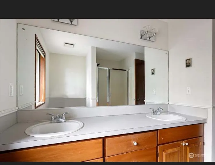761 SW Castilian Dr — Photo 8