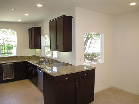 5th image of 38432 Glen Abbey Ln