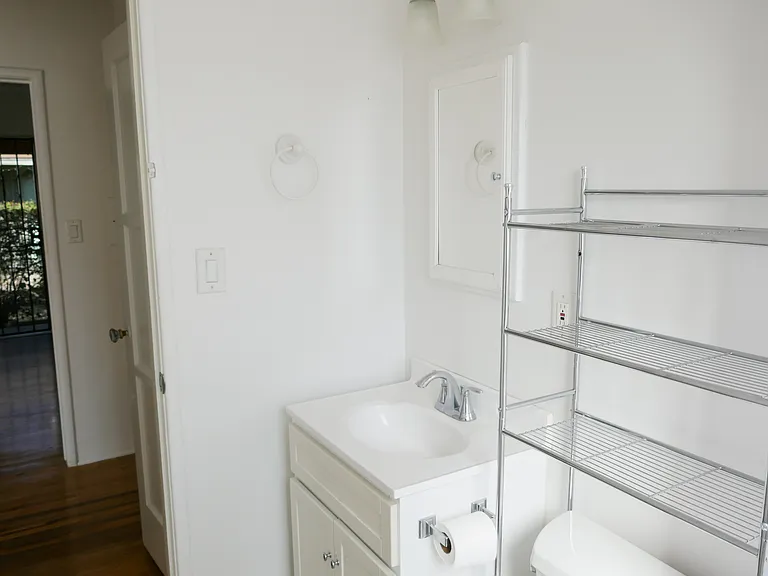 3937 Tilden Ave #B — Photo 22