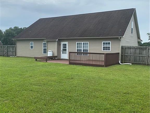3rd image of 385 Seabiscuit Dr