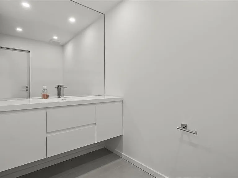 14 Beresford Ct — Photo 32