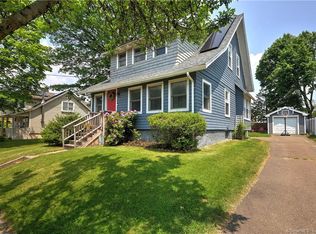 82 Fairview St, Milford, CT 06460