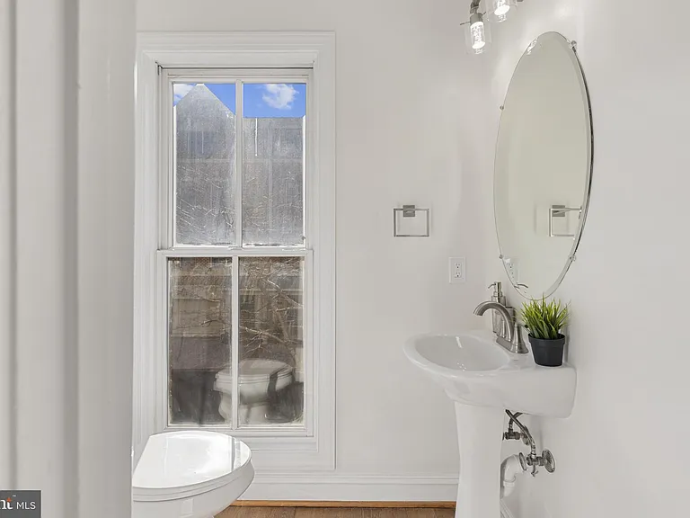 1256 Dockside Cir — Photo 9