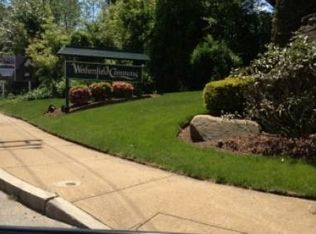 734 Manomet Ct, Warwick, RI 02886