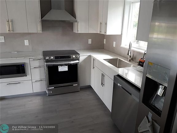 4th image of 2417 Bayview Dr #0