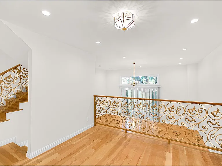 1745 Selby Ave #20 — Photo 16