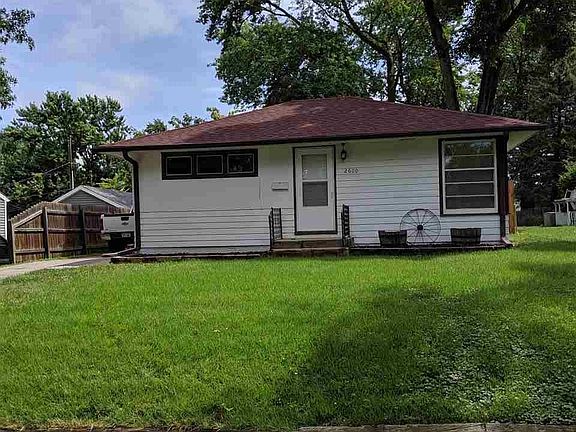 2nd image of 2600 Scott Ave