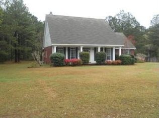 75 Ashborough Ln, Hattiesburg, MS 39402