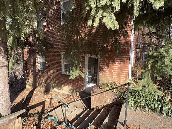 3rd image of 8316 Roanoke Ave APT 1
