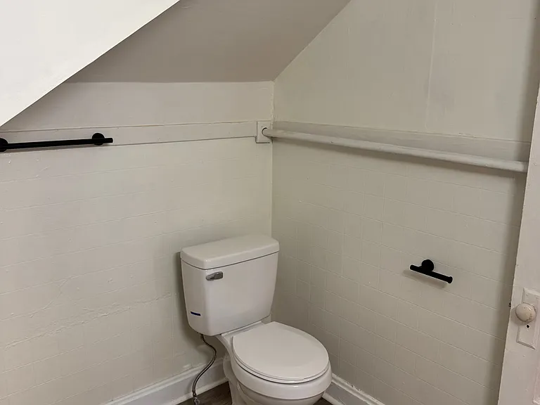666 N Oak Hill Ave #3 — Photo 6