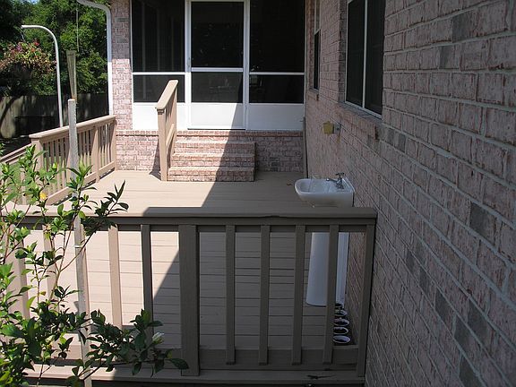 5th image of 679 Whitney Dr