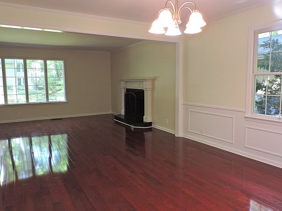 4th image of 5700 Woodbridge Ln
