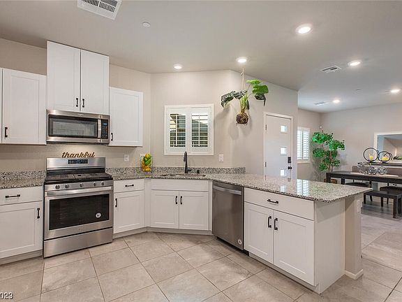 2nd image of 7457 Garnet Moon St