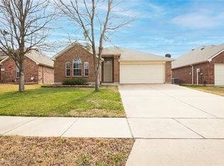 898 Bowie Dr, Lavon, TX 75166