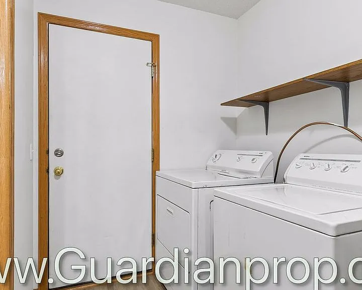 249 Pleasant Ln — Photo 13