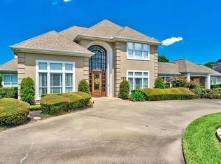 780 Baker Ave, Port Neches, TX 77651