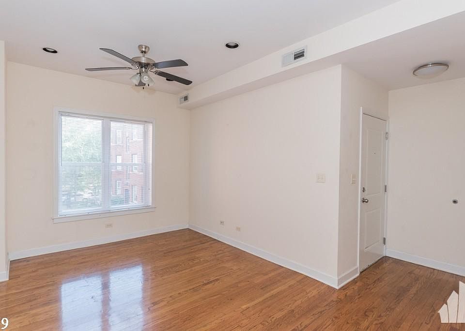 1st image of 859 W Cornelia Ave #1125