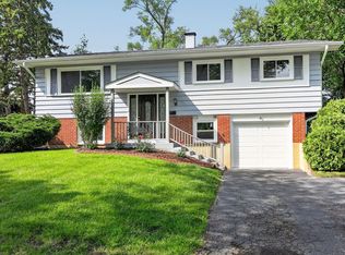 730 Hillcrest Blvd, Hoffman Estates, IL 60169