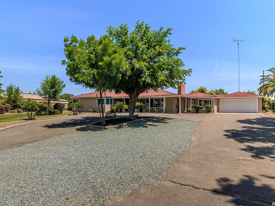 1st image of 1003 S Yosemite Ave