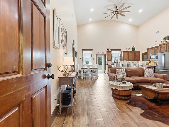 4th image of 7299 Cartrette Rd.