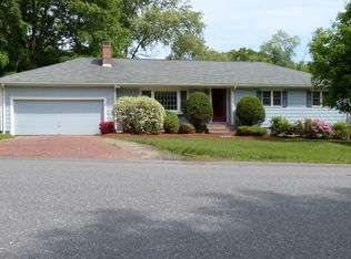 100 Blossomcrest Rd, Lexington, MA 02421