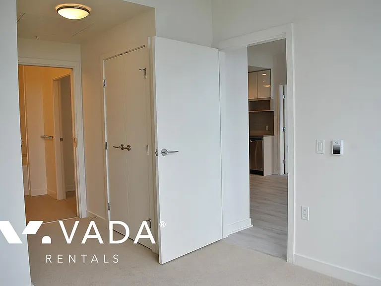 8850 University Cres #1105 — Photo 12