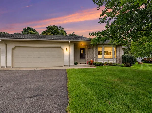 6532 Leisure Creek Dr SE, Caledonia, MI 49316