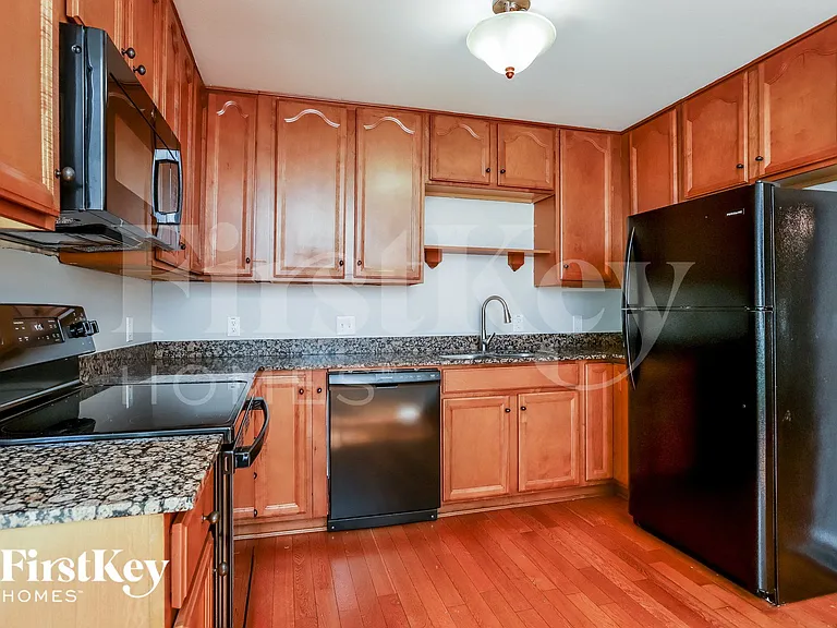 1617 Fairwood Forest Dr — Photo 5