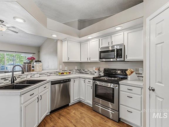 2nd image of 5222 Weston Ave