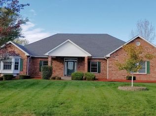 4208 Pinehurst Ct, Jefferson City, MO 65109