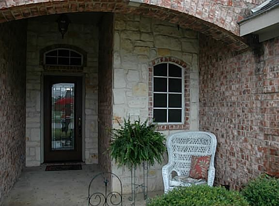 4th image of 5108 Roundtree Ct